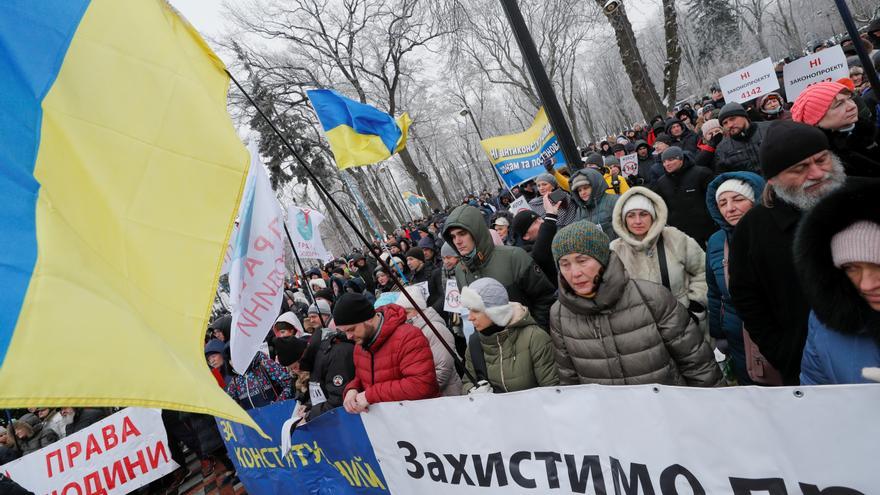 La economía de Ucrania hace aguas ante la amenaza de una invasión rusa