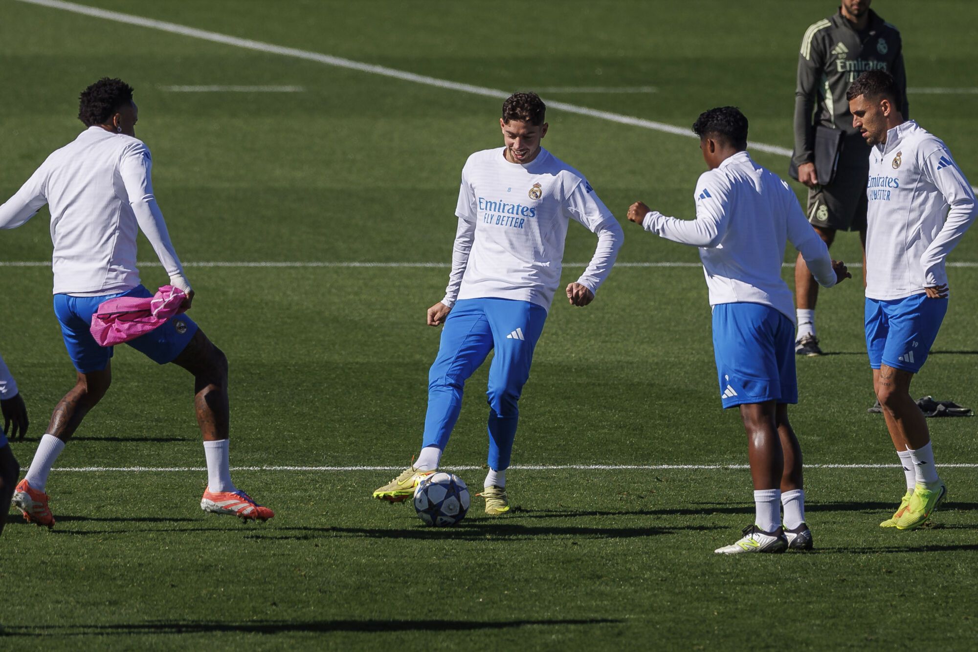 El gesto que levanta sospechas sobre grietas en el vestuario del Madrid