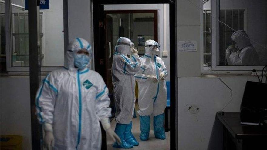 China informa de 54 nuevos casos importados de coronavirus