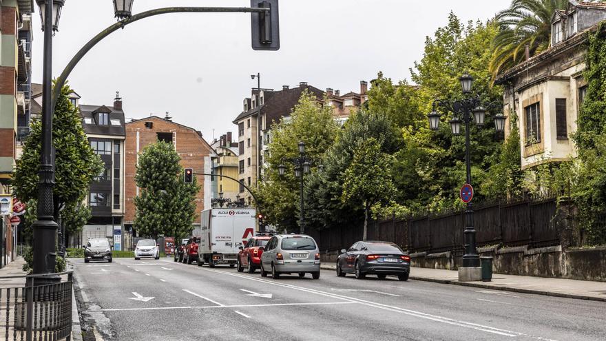 Herido grave un motorista tras sufrir un accidente en Oviedo