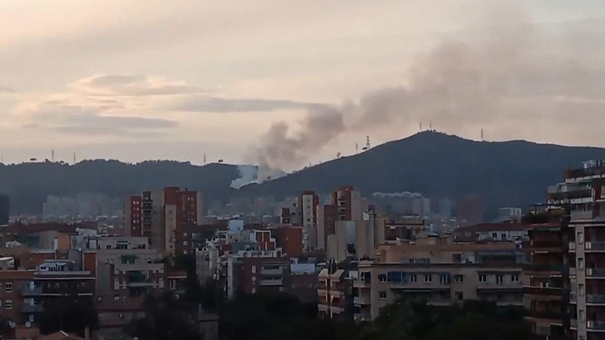 Incendio en Canyelles, Collserola. /Bombers de Barcelona