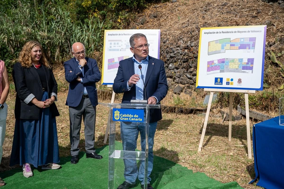 Colocación de la primera piedra de la ampliación de la Residencia de Mayores de Valleseco