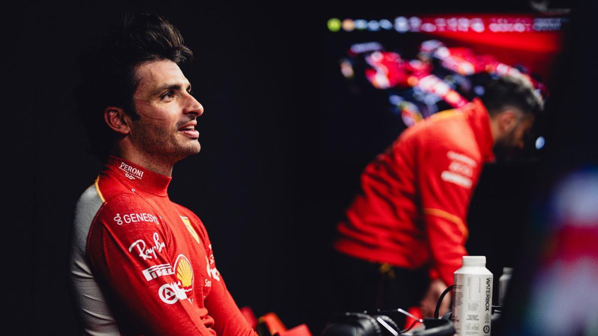 Carlos Sainz, más cerca de definir su futuro fuera de Ferrari