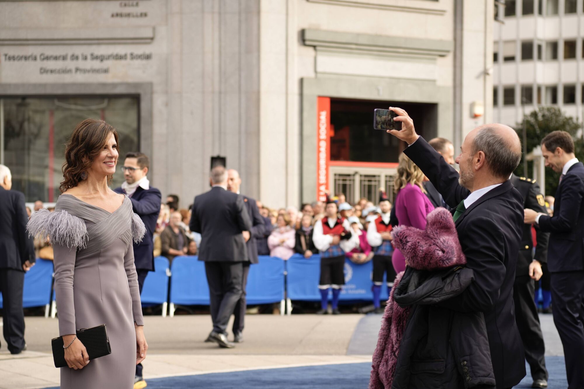 Así fue la llegada de los invitados a los premios "Princesa de Asturias" y su paso por la alfombra azul