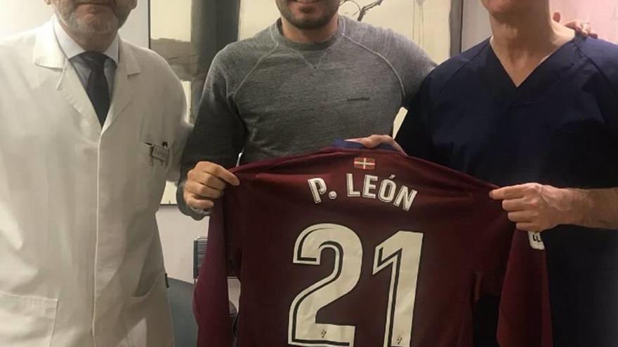 Pedro León estará dos meses y medio de baja después de ser operado del pie