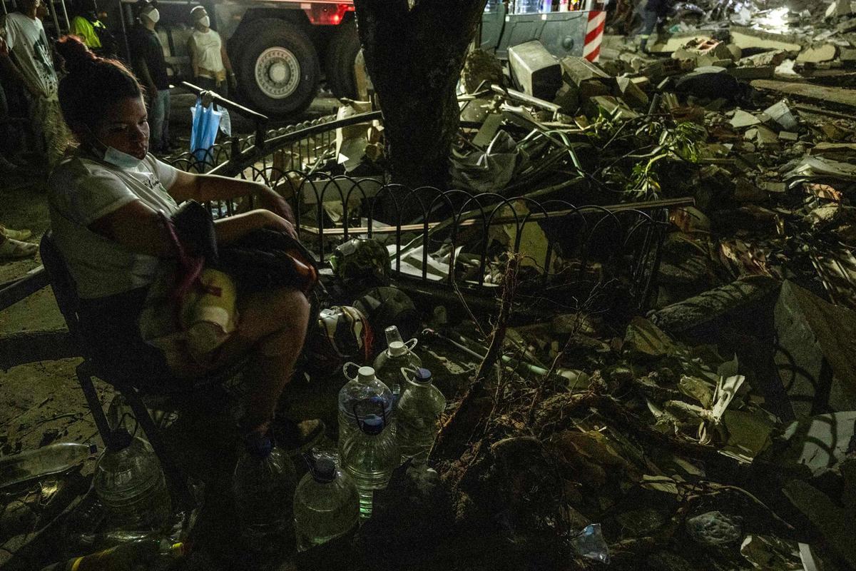 Colombia busca a supervivientes del terremoto