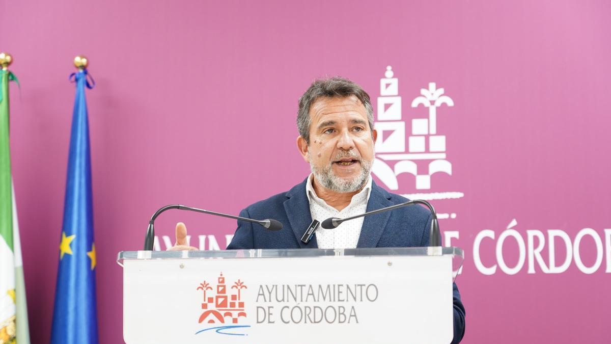 El concejal socialista, Joaquín Dobladez, ha criticado las declaraciones de Torrico.