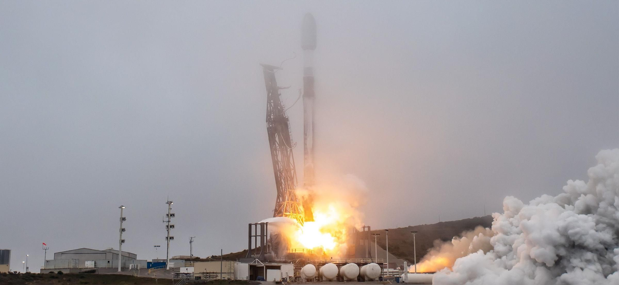 El satélite de raíces viguesas SATMAR ya está en órbita