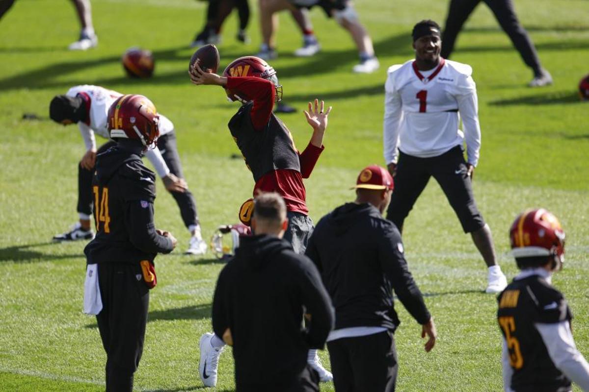 Mariota, el quarterback improvisado de Commanders tras la lesión de Jayden