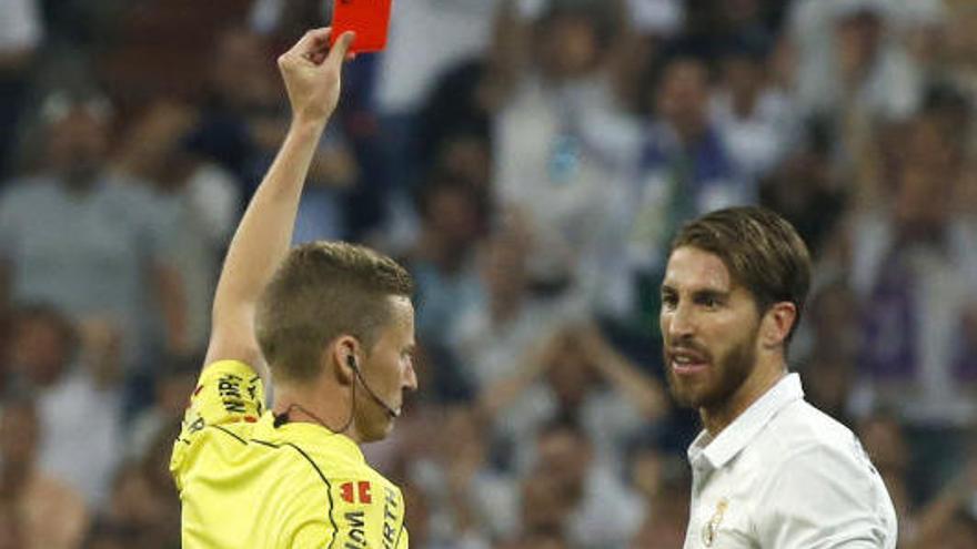 Hernández Hernández expulsa Sergio Ramos