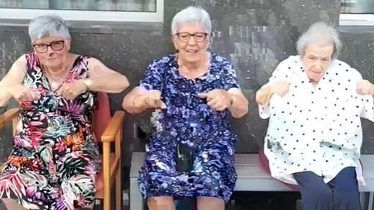 Ancianas de una residencia de Badalona triunfan en 'Tik Tok' a ritmo de Rosalía