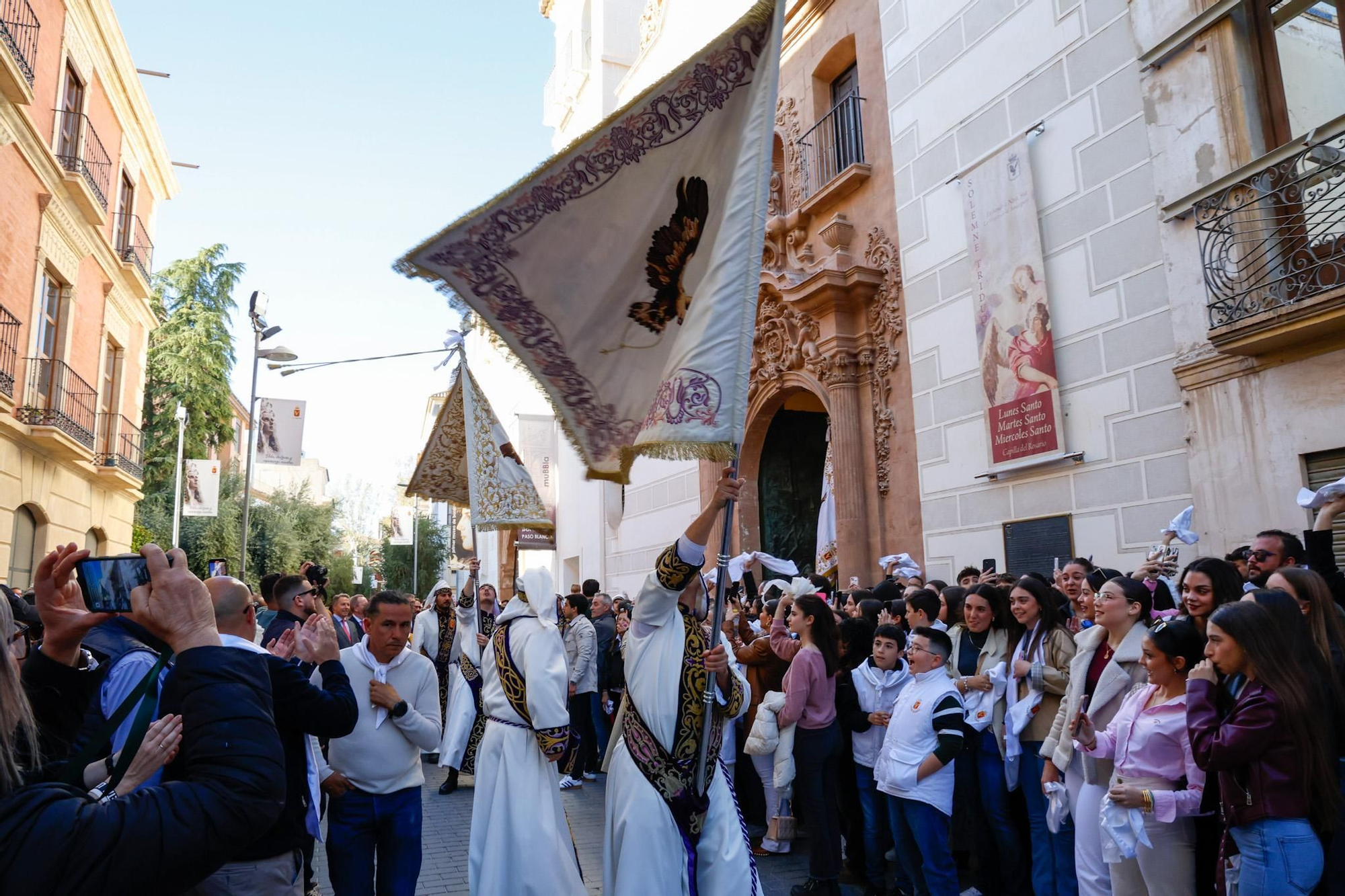 Anuncio del Paso Blanco