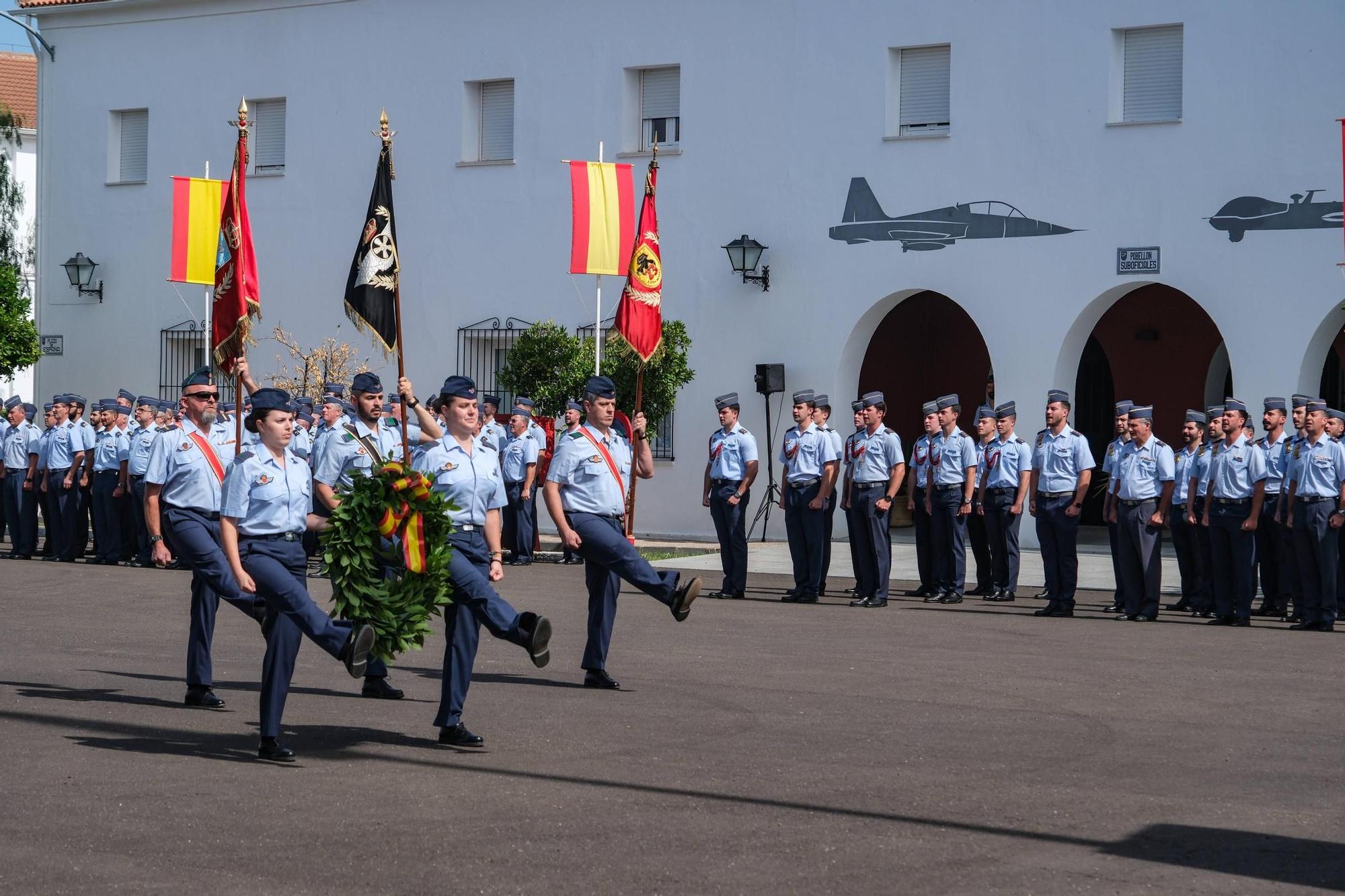 11 nuevos pilotos de caza finalizan su formación en la Base Aérea de Talavera la Real