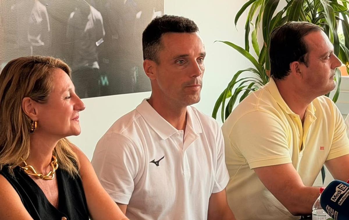 Roberto Bautista ha sido homenajeado en la Plana Sport Castellón.
