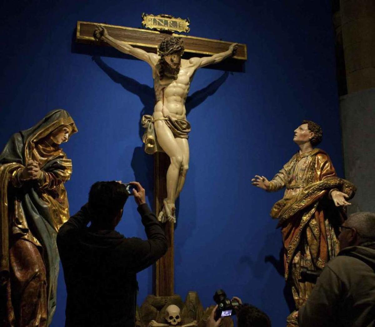 "La colocación del Cristo del Amparo ha sido la mayor dificultad de Aqva"