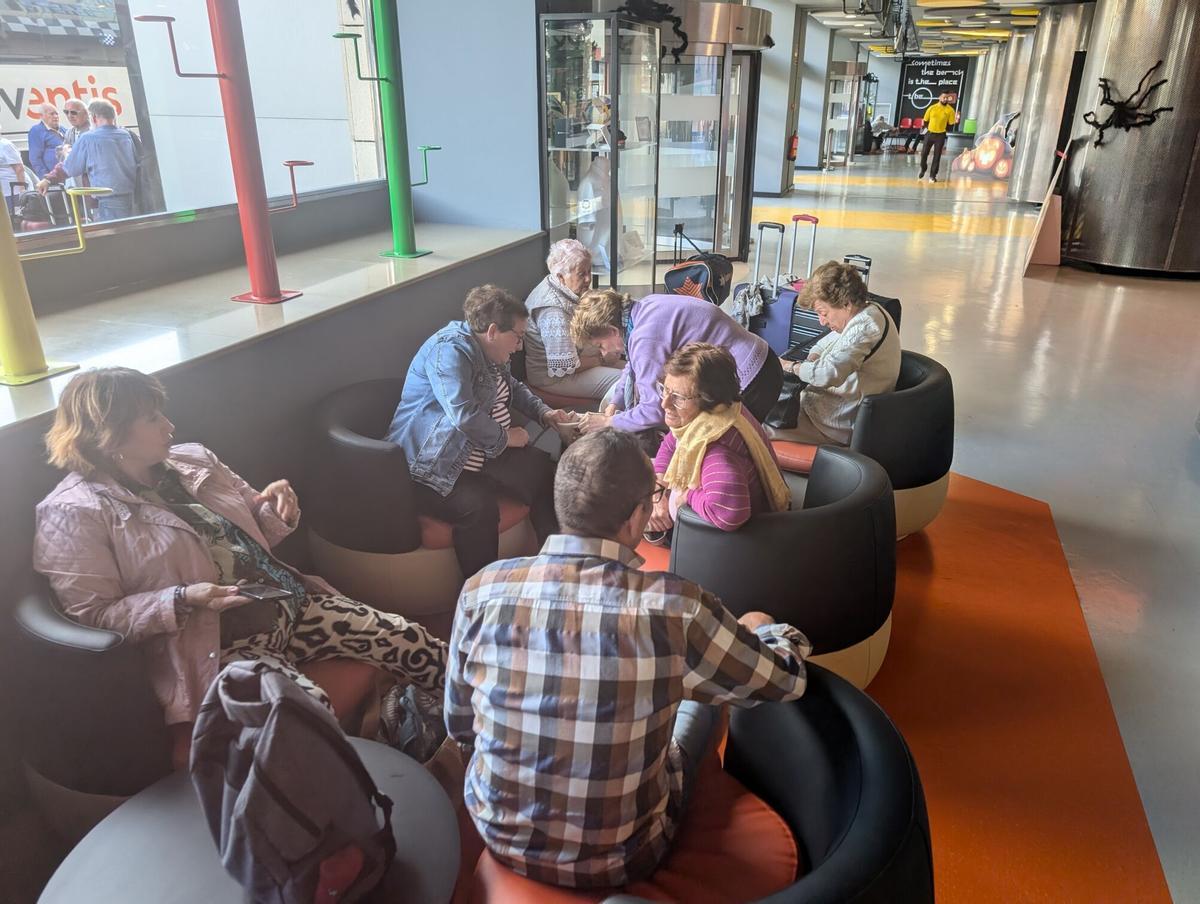 Jubilados, en un viaje del Imserso en Orpesa.