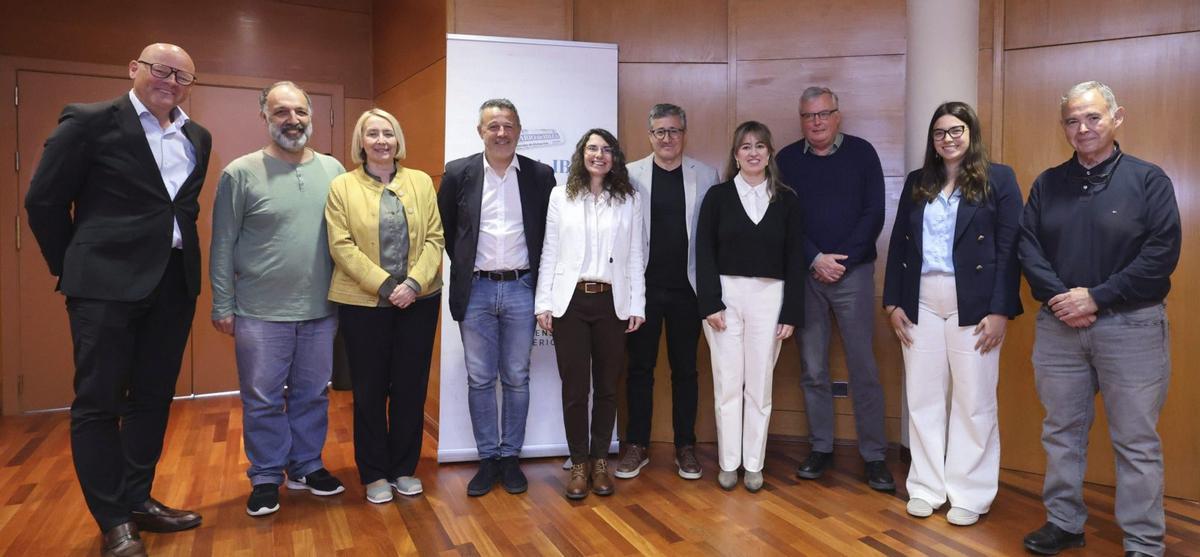 Foto de familia de los participantes en la tercera mesa del Foro Mediterráneo