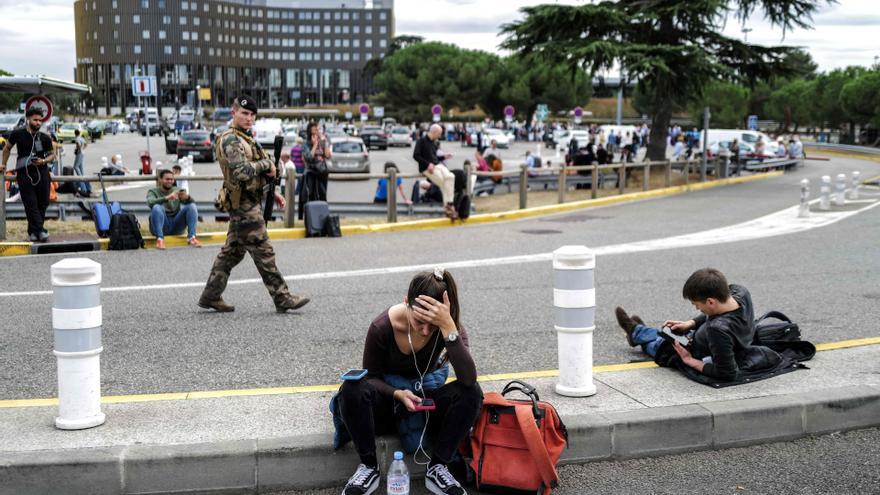 Evacuados de nuevo por amenazas de bomba varios aeropuertos de Francia