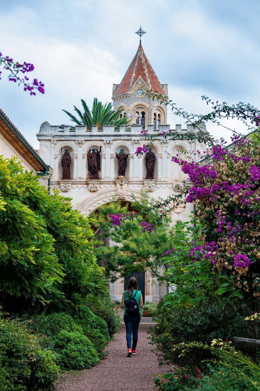 Monasterio en isla Saint-Honorat