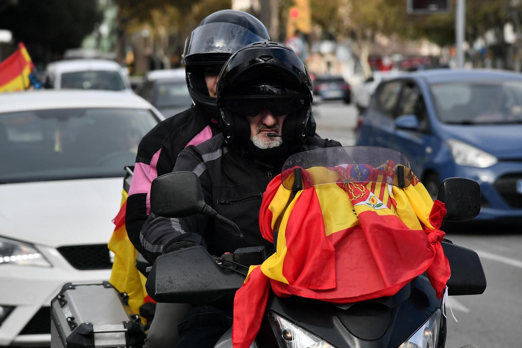 Apenas 30 vehículos en la marcha motorizada contra la amnistía en Palma