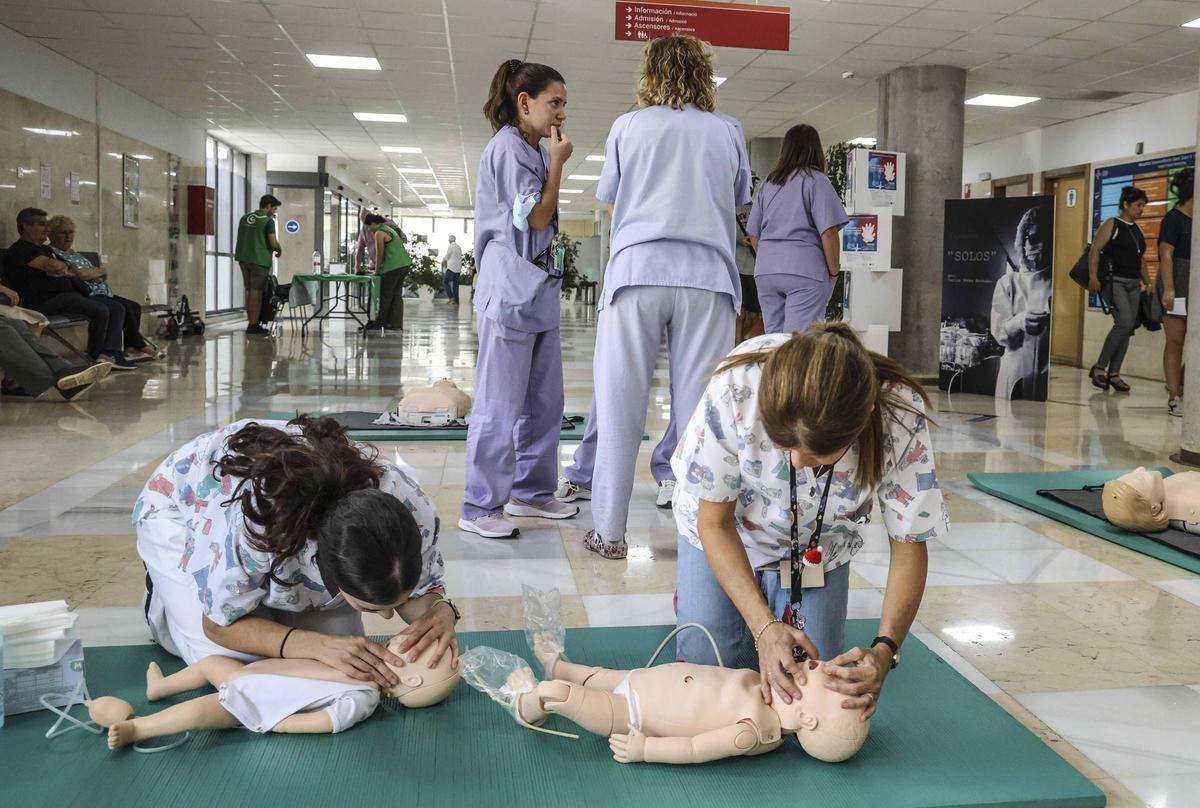 Celebración del Día Mundial del Paro Cardíaco en el Hospital de Sant Joan con un taller de RCP Celebración del Día Mundial del Paro Cardíaco en el Hospital de Sant Joan con un taller de RCP