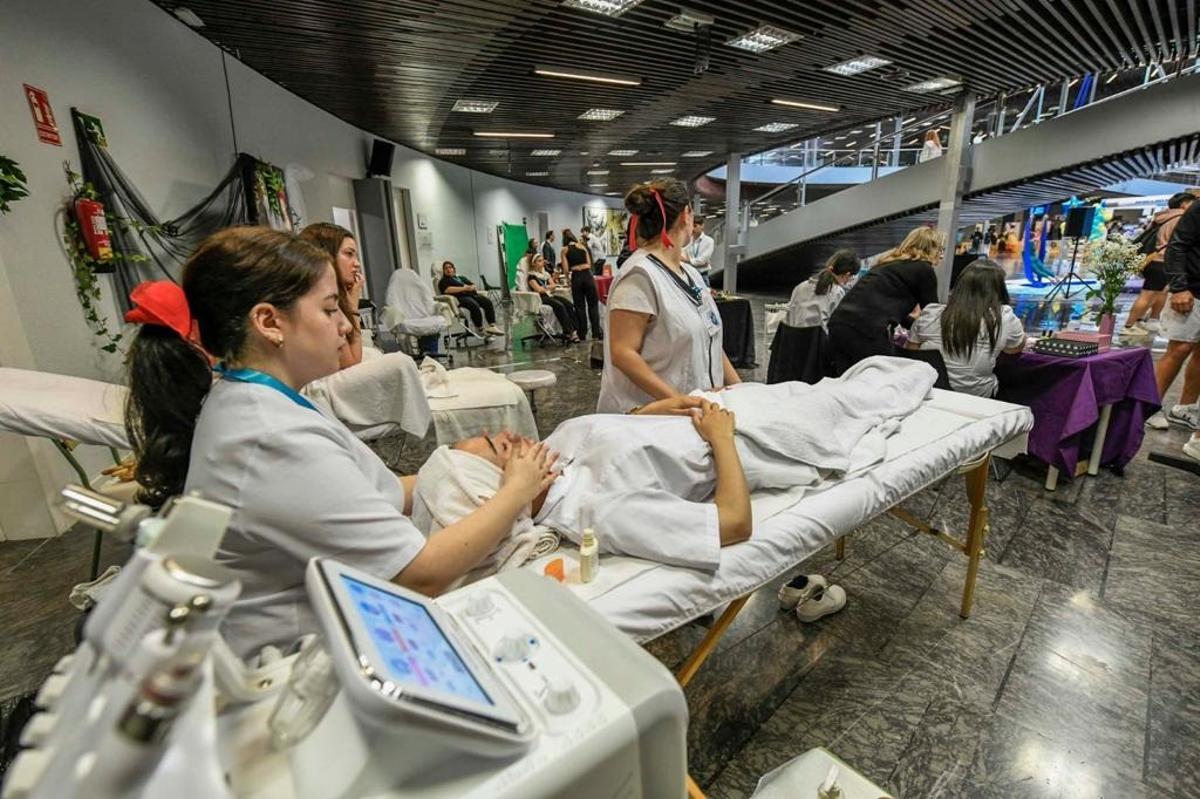 También hay talleres y exhibiciones sobre las salidas laborales.