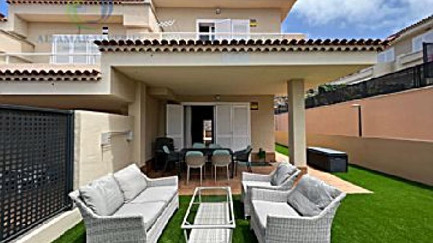 3.500 € Alquiler de casa en Santiago del Teide 219 m2, 3 habitaciones, 2 baños, 16 €/m2...