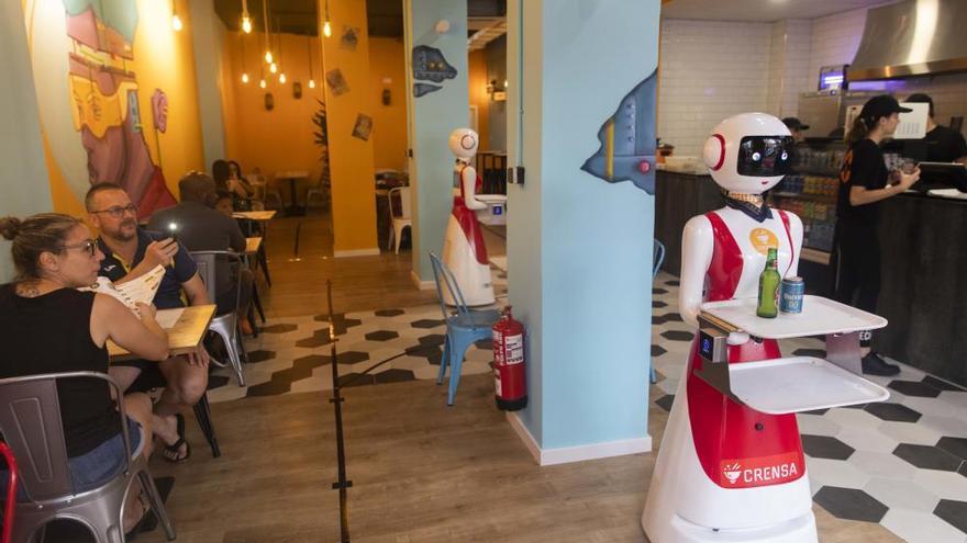 Crensa, primer bar de robots de València