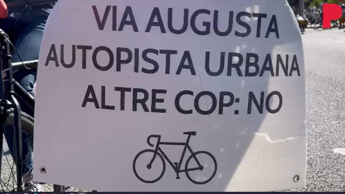 Marea ciclista a Barcelona per defensar el carril bici de la Via Augusta