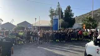La huelga indefinida de las empresas auxiliares "complica" la entrega del submarino S-82 en dos semanas