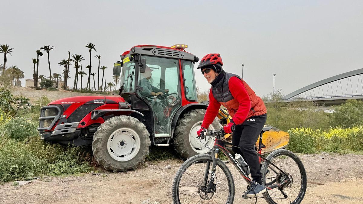 Así se ponen a punto senderos de Elche que tenían tramos inaccesibles