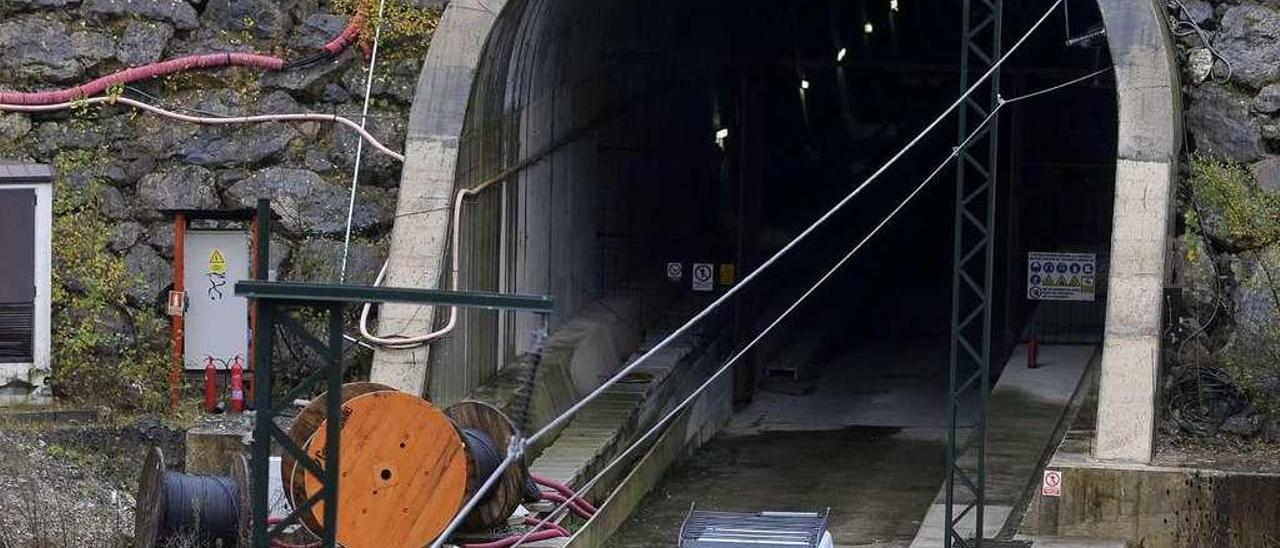 Obras de la Variante en Los Pontones, Pola de Lena.