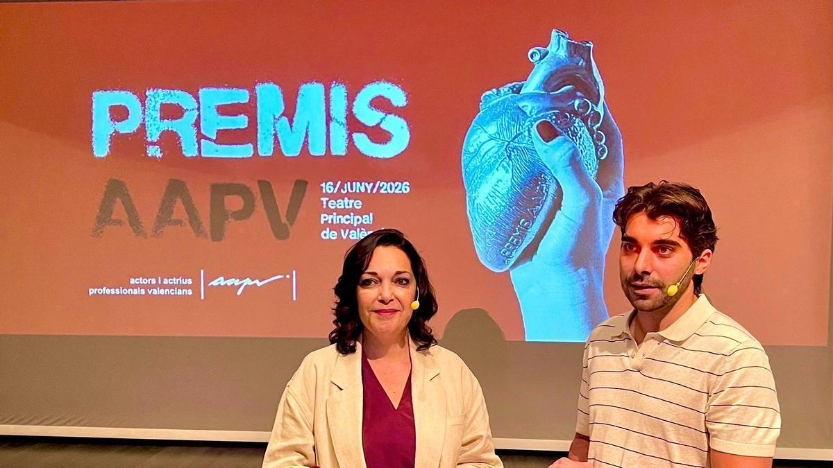 Los actores Hèctor Juezas y Cristina Plazas.