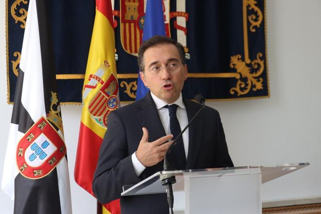Albares acusa a Meloni de actuar con "ligereza y frivolidad" ante la crisis de Ceuta por "necesidades electorales"