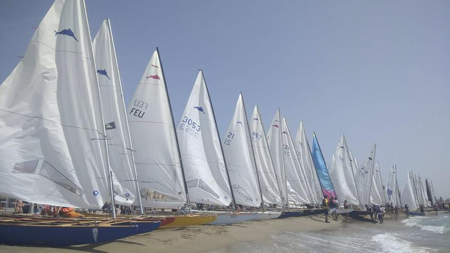 Més de 200 vaixells participaran en la regata de patí català de Vilanova i la Geltrú