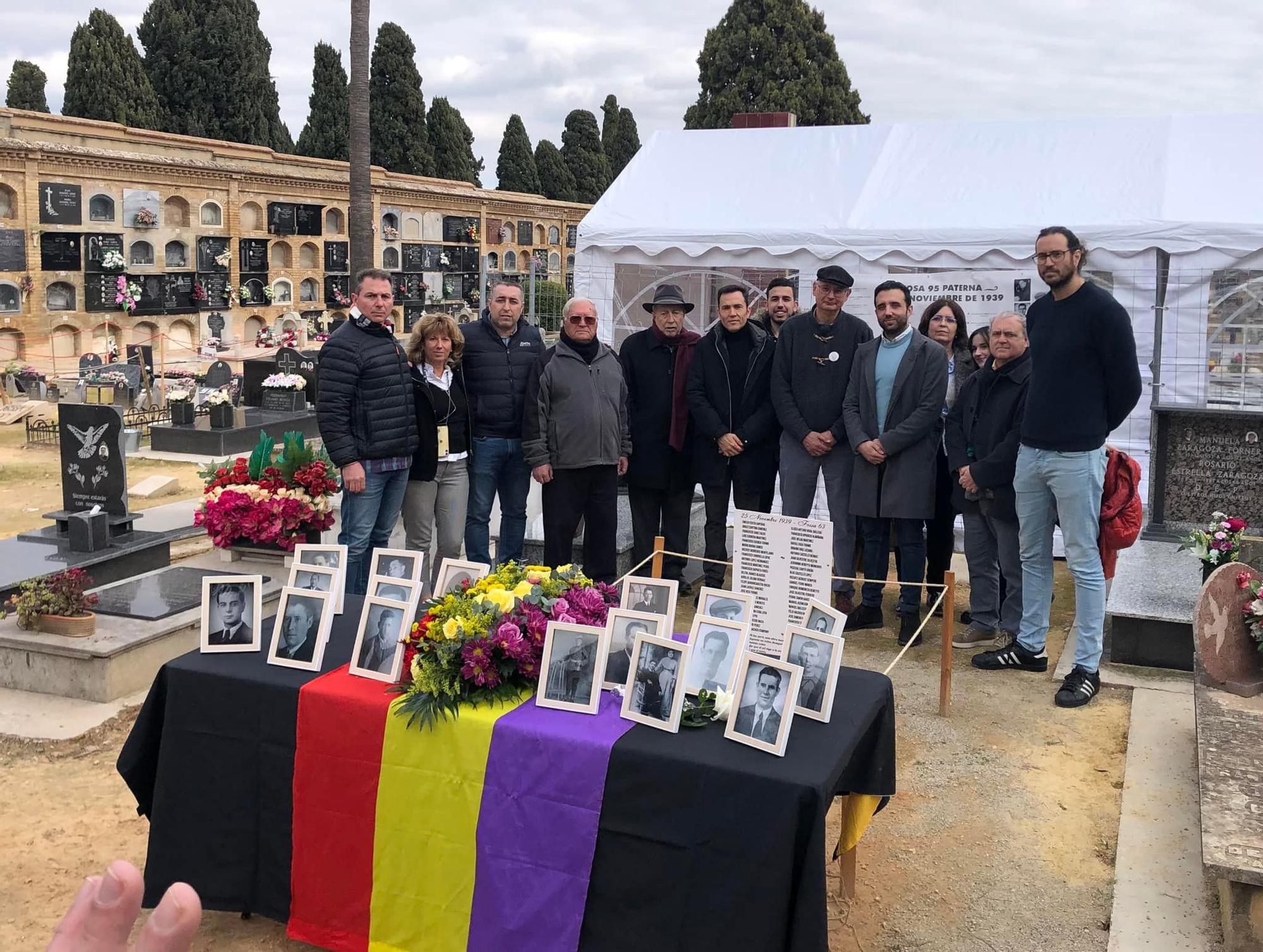 Emotivo homenaje en el cementerio de Paterna a los nueve vecinos de Sagunto  y Canet fusilados en 1939