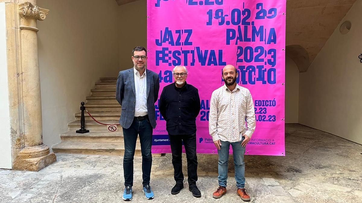 El regidor Antoni Noguera, Ferran Pereyra, director artístico del festival, y Miquel Àngel Contreras, coordinador de Cultura.
