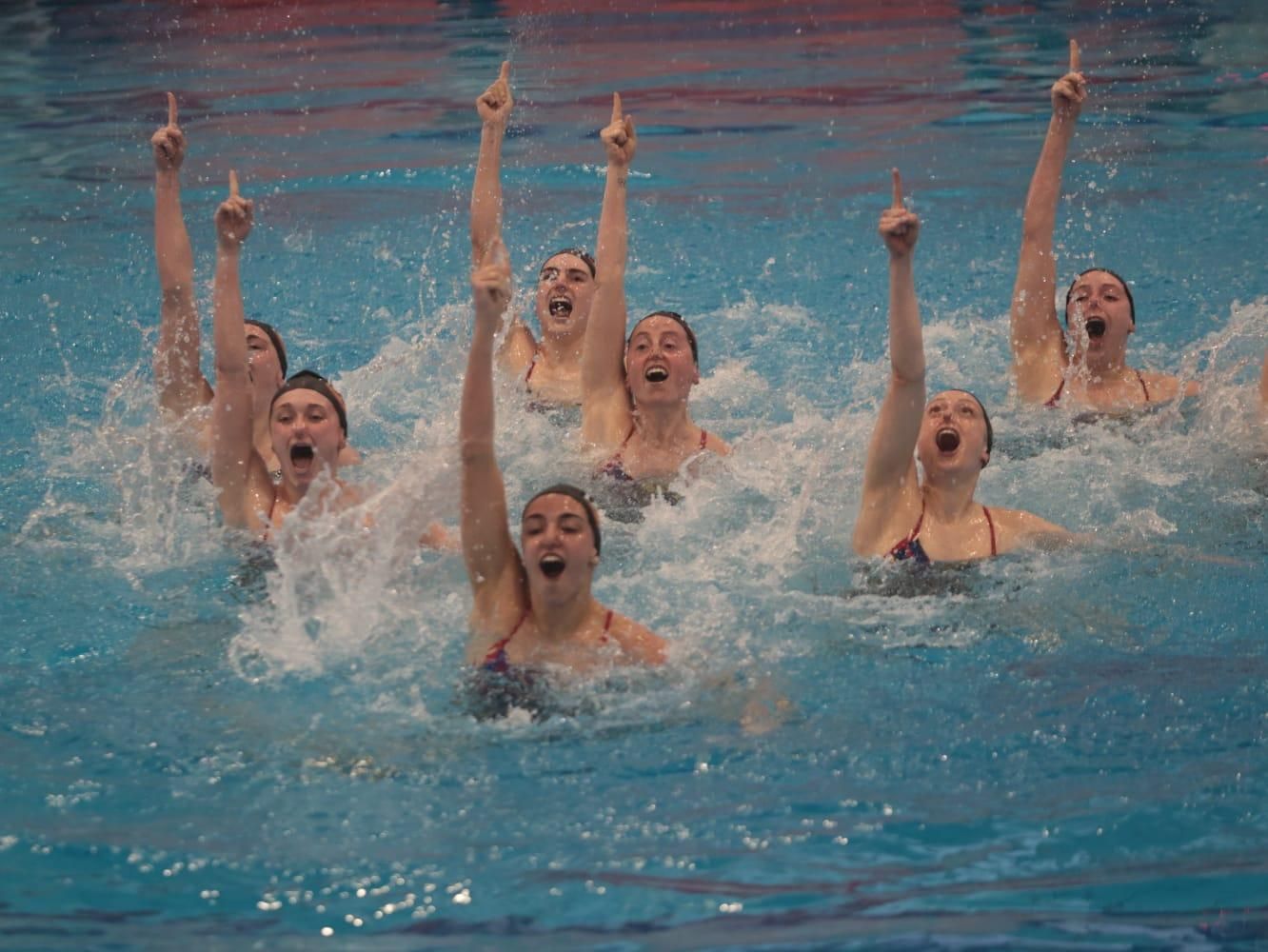 Exhibición solidaria por la dana del equipo español de natación artística