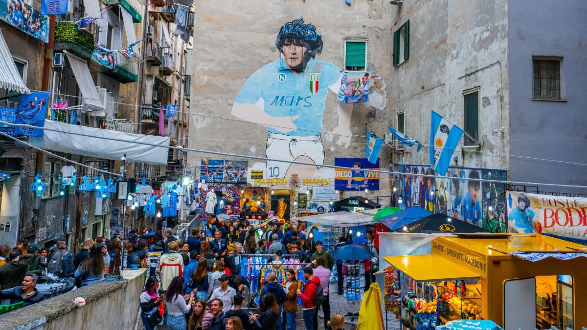 Mural gigante de Diego Armando Maradona