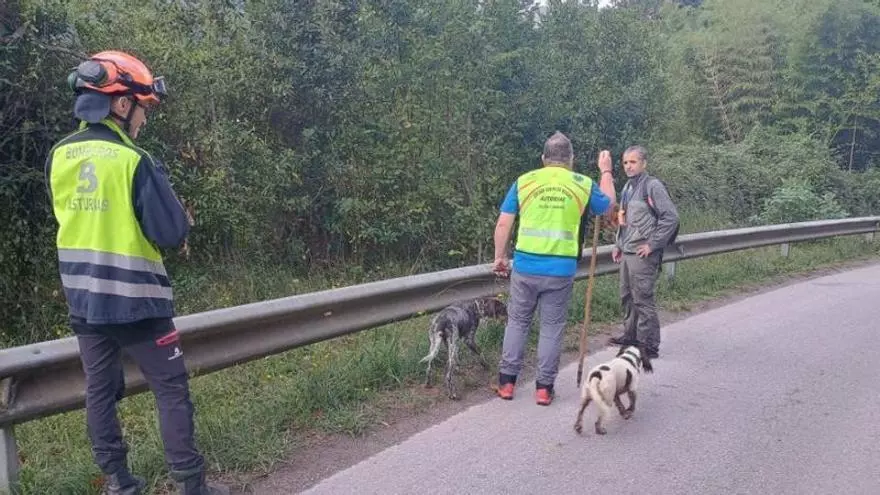 Ponen fin a la búsqueda en Colunga de una persona "fantasma" que lanzó gritos de auxilio anoche: horas de rastreo "sin resultados" y un enorme despliegue de medios