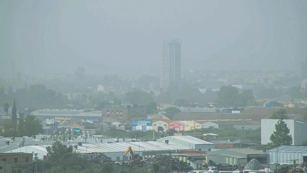 Murcia durante un episodio de mala calidad del aire en septiembre de 2024.