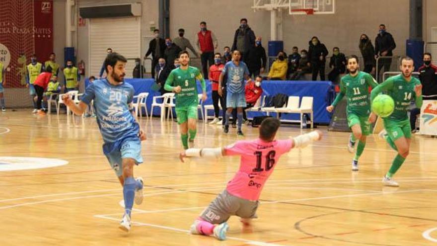 El Peñíscola se complica con una derrota ante el Antequera (3-5)