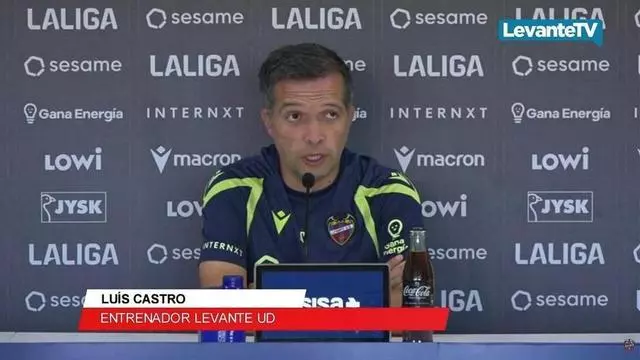 Luís Castro dice que pese a la buena imagen dada contra el Barcelona no hay euforia