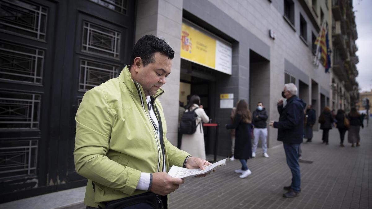 Oficina de Extranjería del Passeig de Sant Joan, en Barcelona.