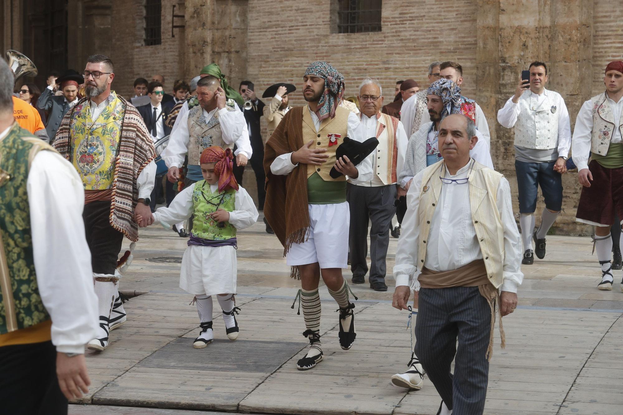 Búscate en el segundo día de ofrenda por la calle de la Paz (entre las 15:30 a las 17:00 horas)