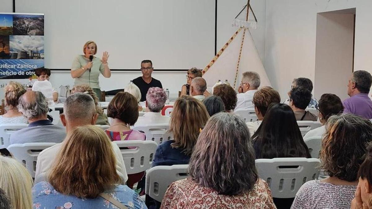 una charla en La Torre del Valle advierte sobre cánceres y contaminación acumulada