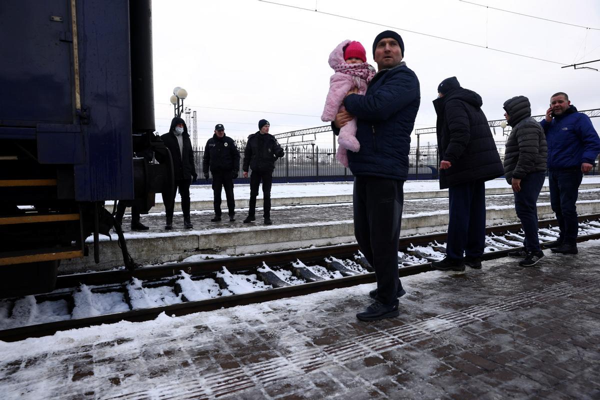 Viatge a les fosques al tren dels combatents ucraïnesos