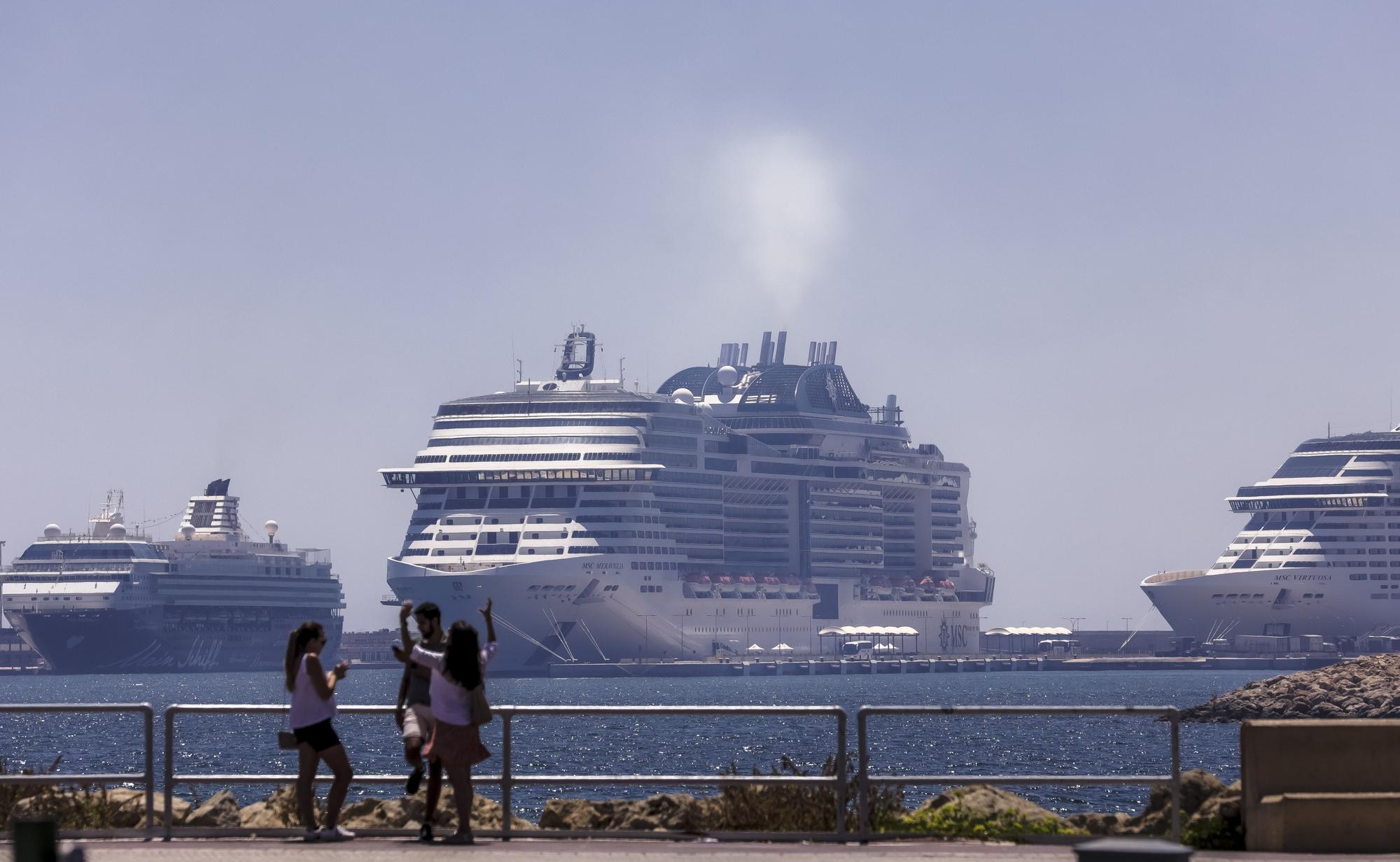 Nur eine "Ausnahme"? Fünf Kreuzfahrtschiffe gleichzeitig im Hafen von Palma de Mallorca