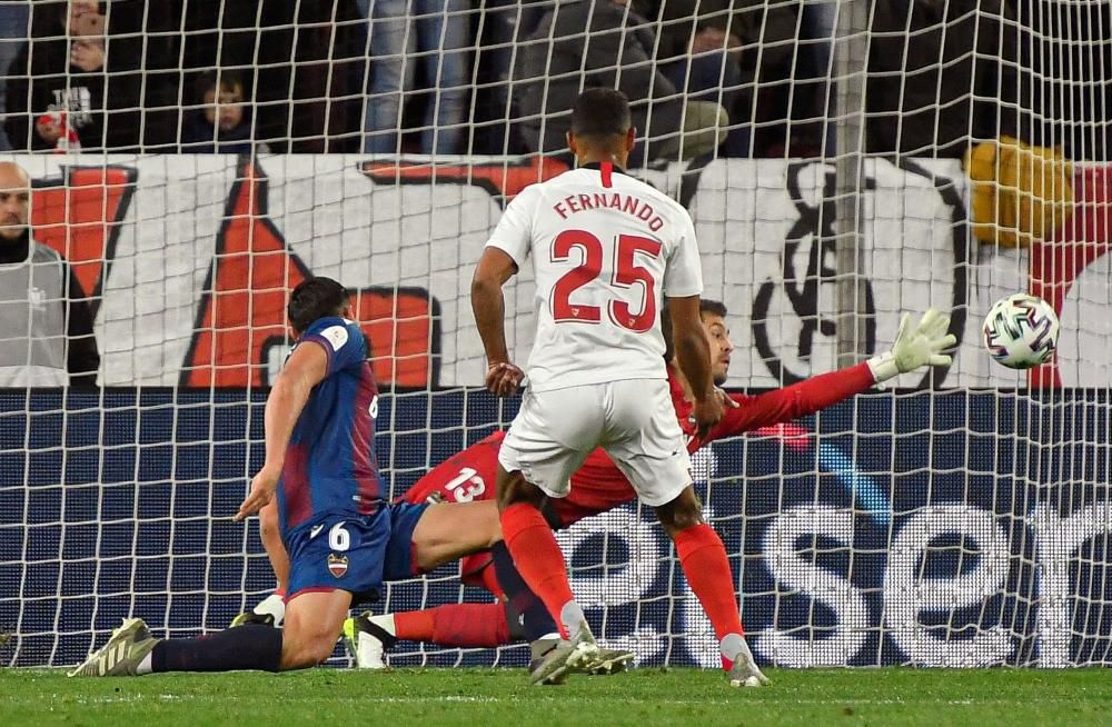 Sevilla - Levante: Las mejores fotos de la Copa