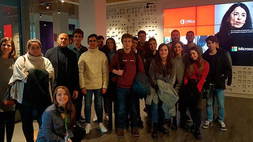 Los alumnos de Derecho ya han recibido un primer seminario en Microsoft España.